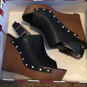 Size 7.5 platform wedges!